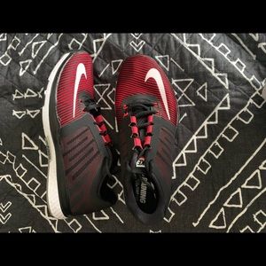 Men’s Nike Trainers s 7.5 black and red